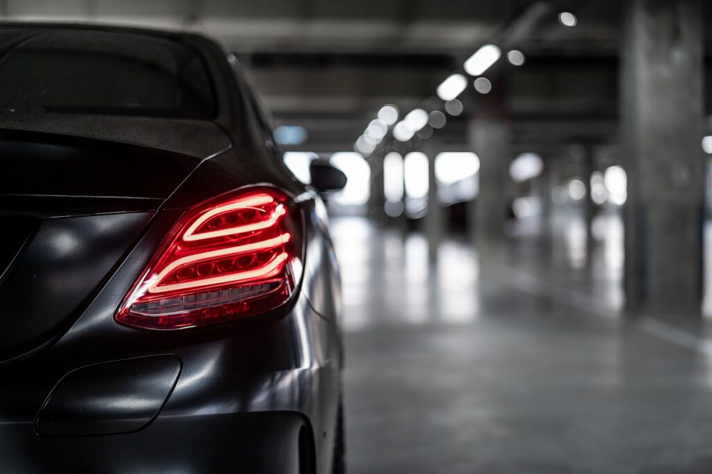 car, car wallpapers, light-4017161.jpg